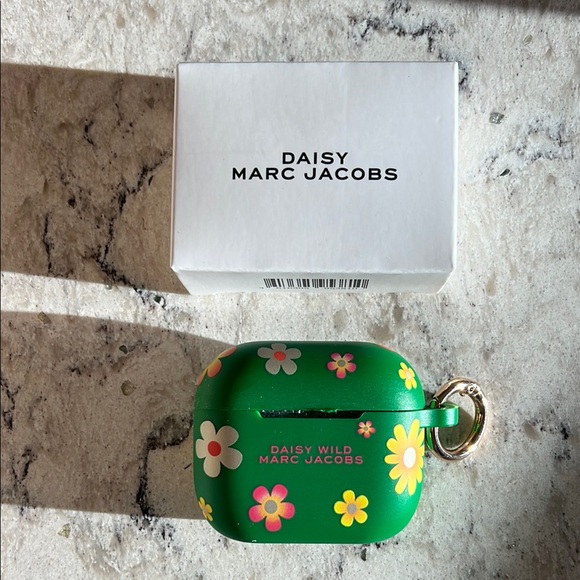 Marc Jacobs Other - Marc Jacobs Daisy Wild AirPods Case, 3rd Generation, NWT